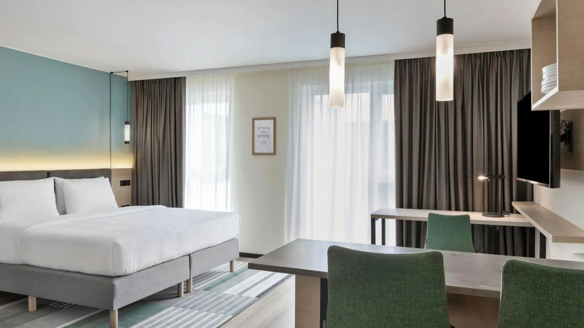 Residence Inn By Marriott Hamburg Altona Hotel