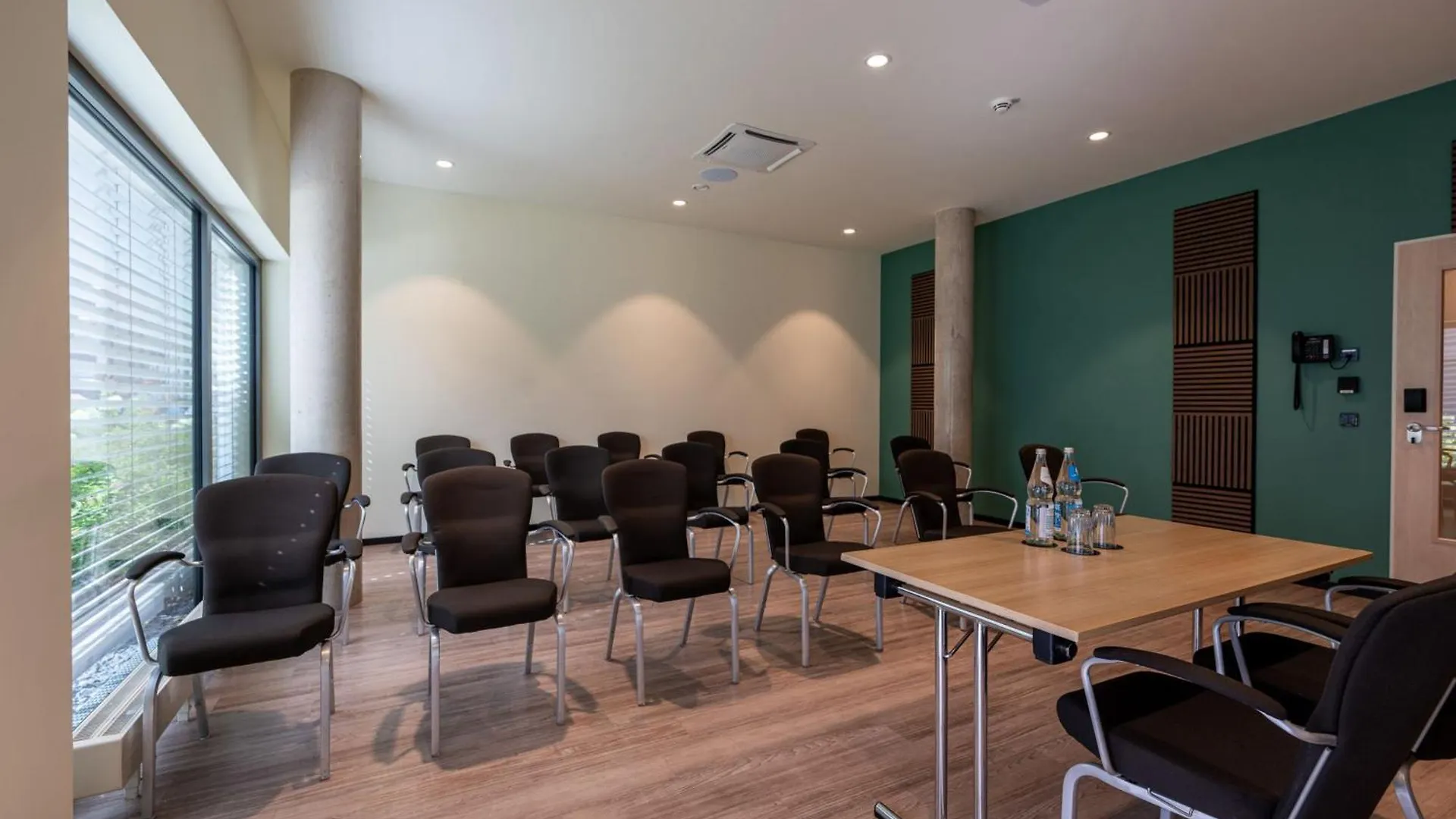 Residence Inn By Marriott Hamburg Altona 4*,